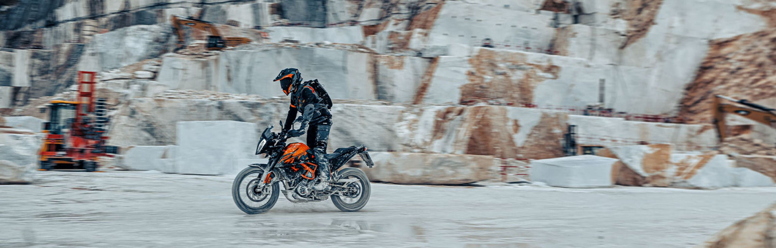 2022 - 2024 390 ADVENTURE