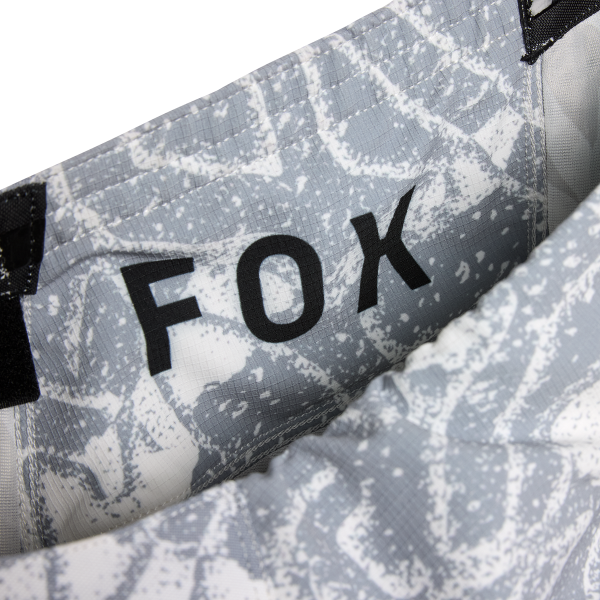 180 DNGR Pants – White