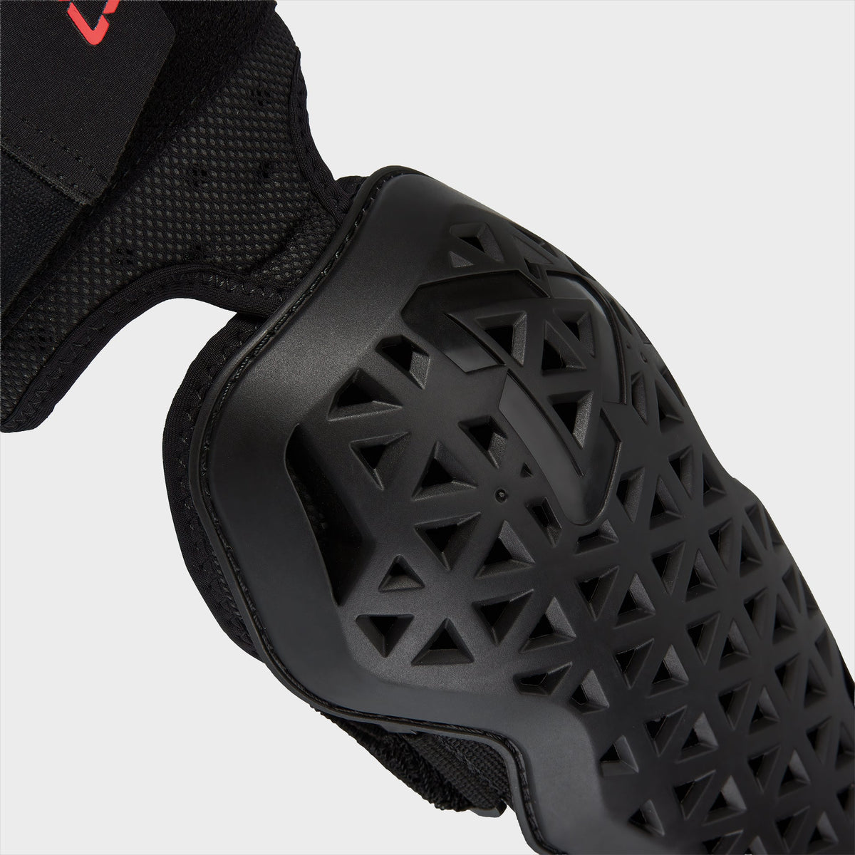 Elbow Guard FlexMesh Lite – Black