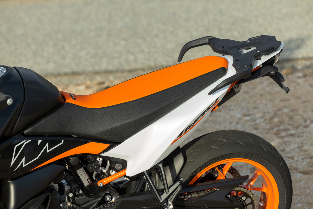 KTM Seat – Electronic Orange – view 2 (A67507940001C1A)