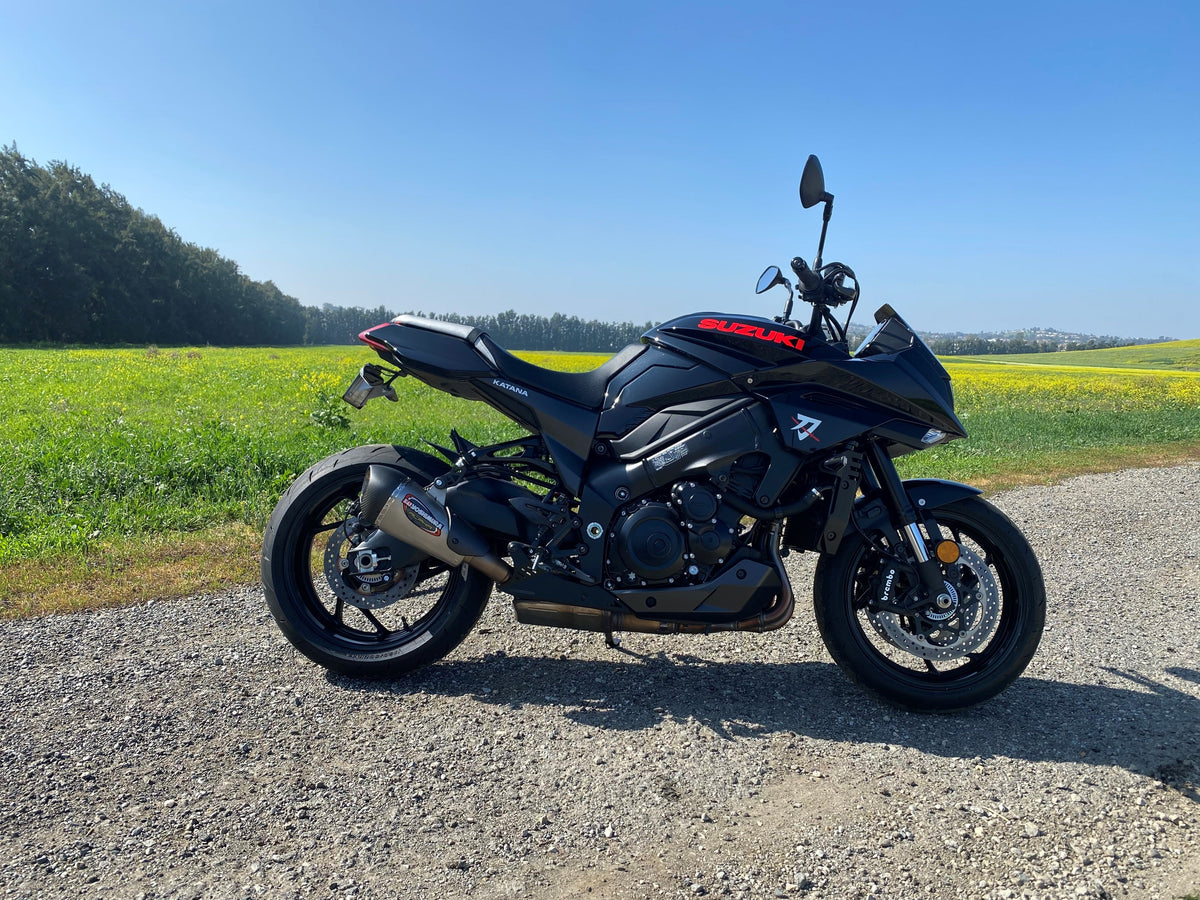 Yoshimura Alpha T Stainless Slip-On Exhaust with Stainless Muffler – lifestyle photo (11500BP520)