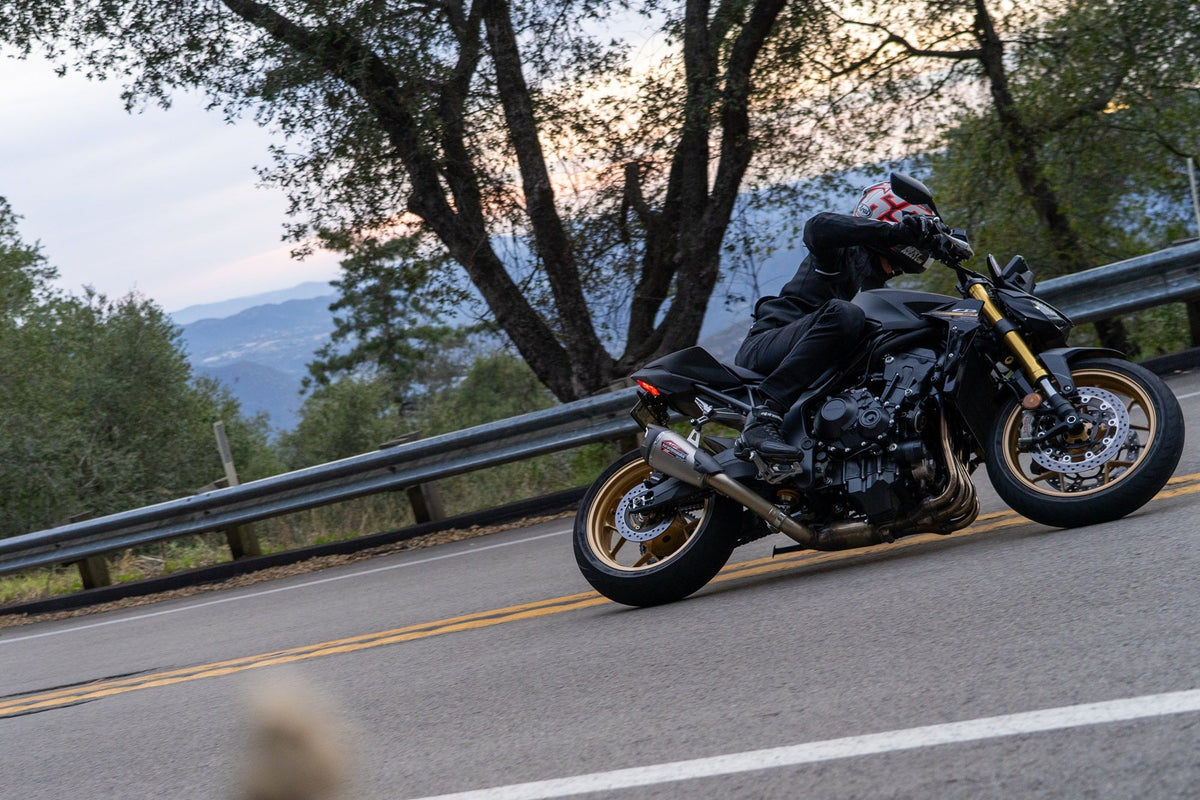 Yoshimura AT2 Stainless Slip-On Exhaust for Honda CB1000-Hornet – lifestyle photo (12150BP520)