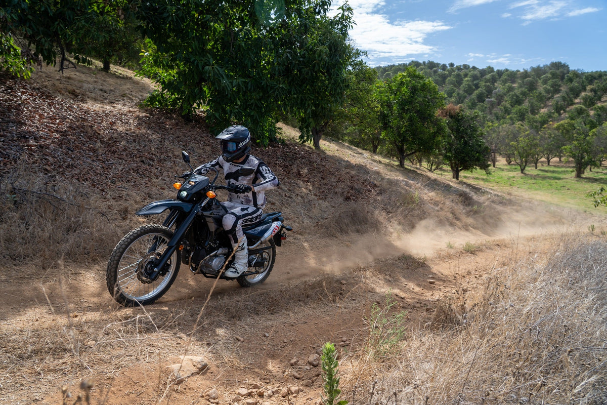 Yoshimura RS-2 Aluminum Full Exhaust for Yamaha WR125R – lifestyle photo (131250C350)