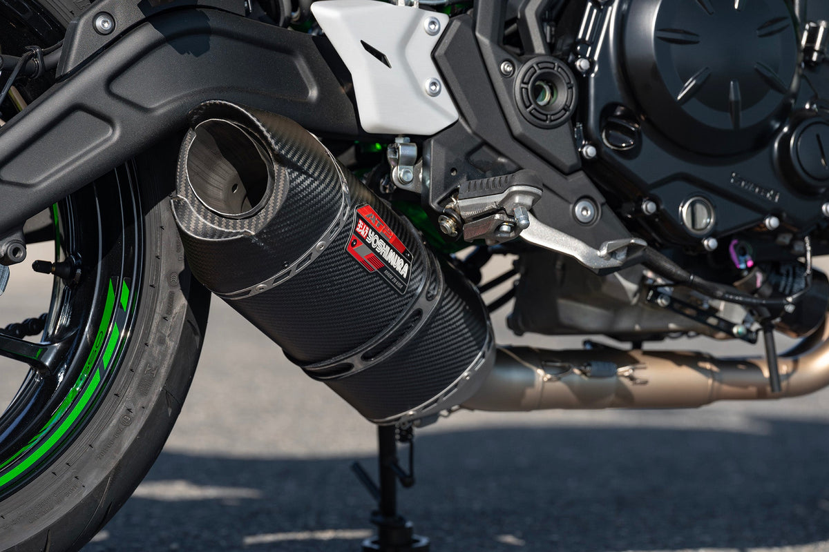 Yoshimura AT2 Carbon Full Exhaust for Kawasaki Ninja-650/Z650 – product view (14651AM221)