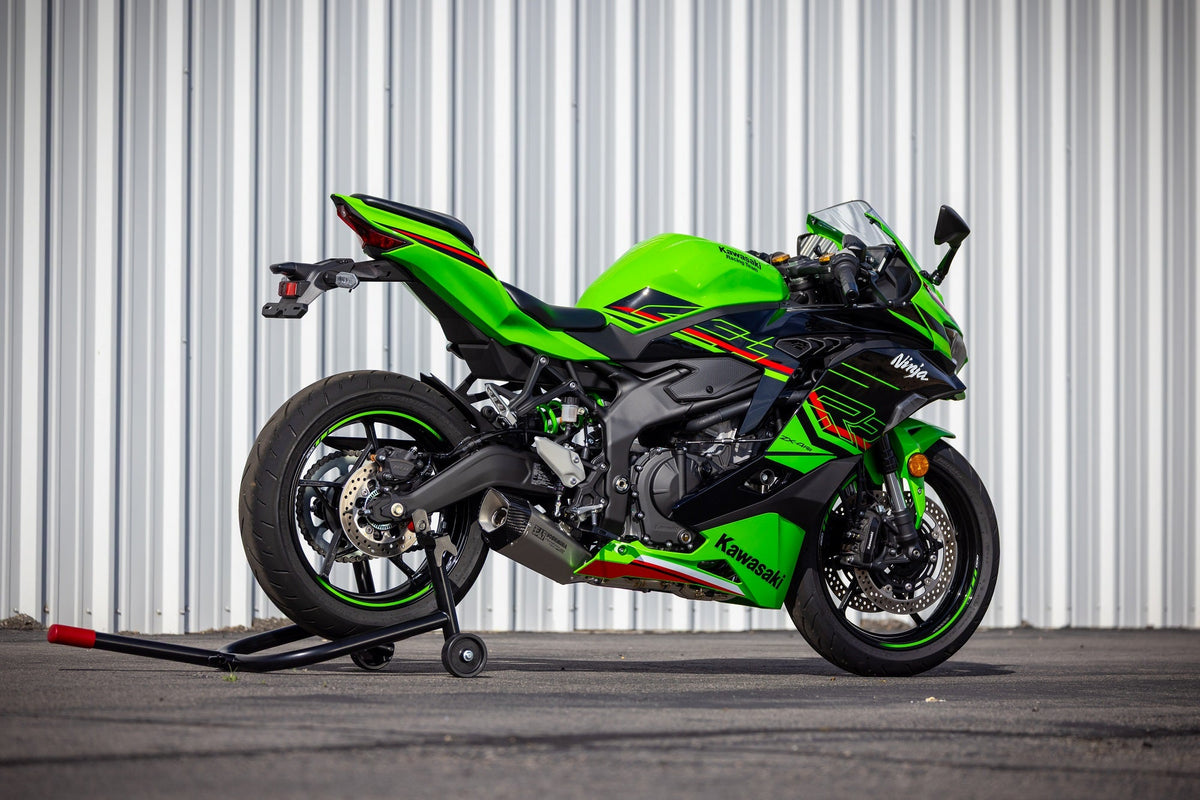 Yoshimura Stainless Full Exhaust for Kawasaki ZX-4R/RR – lifestyle photo (150-247-C23G0)