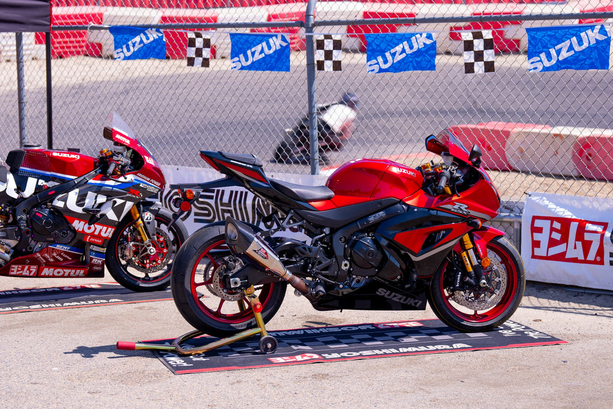 Yoshimura R-11SQ Titanium Slip-On Exhaust for Suzuki GSX-R1000 – lifestyle photo (1U0-50A-L16G0)