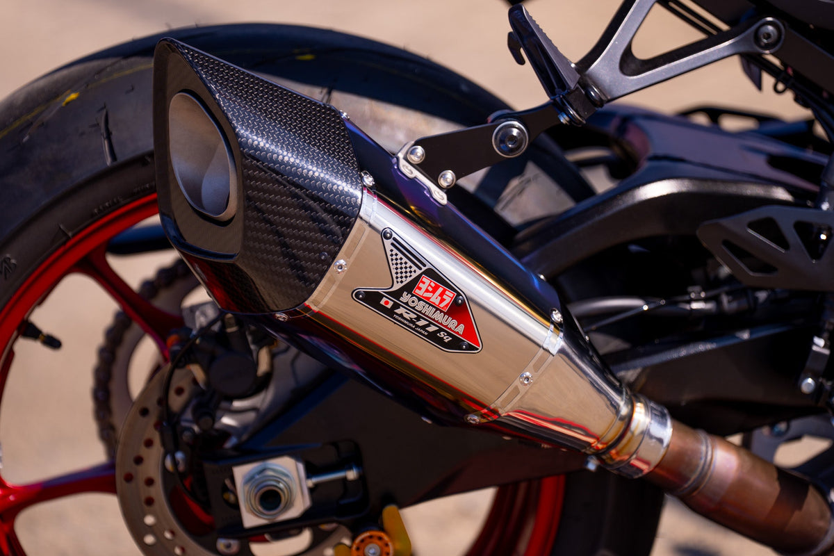 Yoshimura R-11SQ Titanium Slip-On Exhaust for Suzuki GSX-R1000 – lifestyle photo (1U0-50A-L16G0)