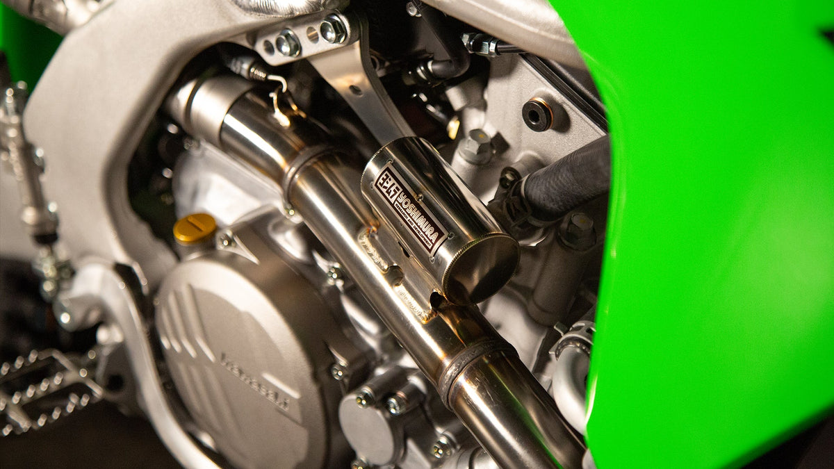 Yoshimura RS-12 Stainless Full Exhaust for Kawasaki KX250F/X – lifestyle photo (242950S521)