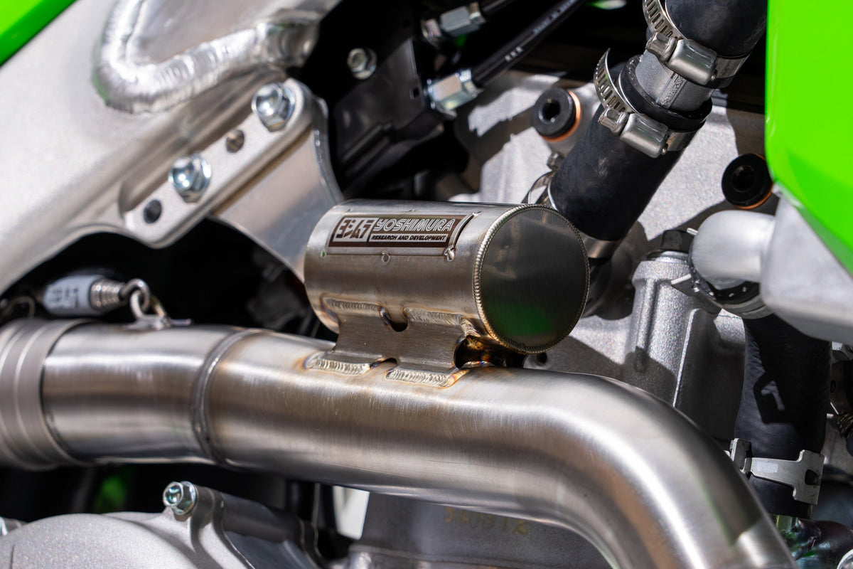 Yoshimura RS-12 Stainless Full Exhaust for Kawasaki KX450F/X – lifestyle photo (244730S521)