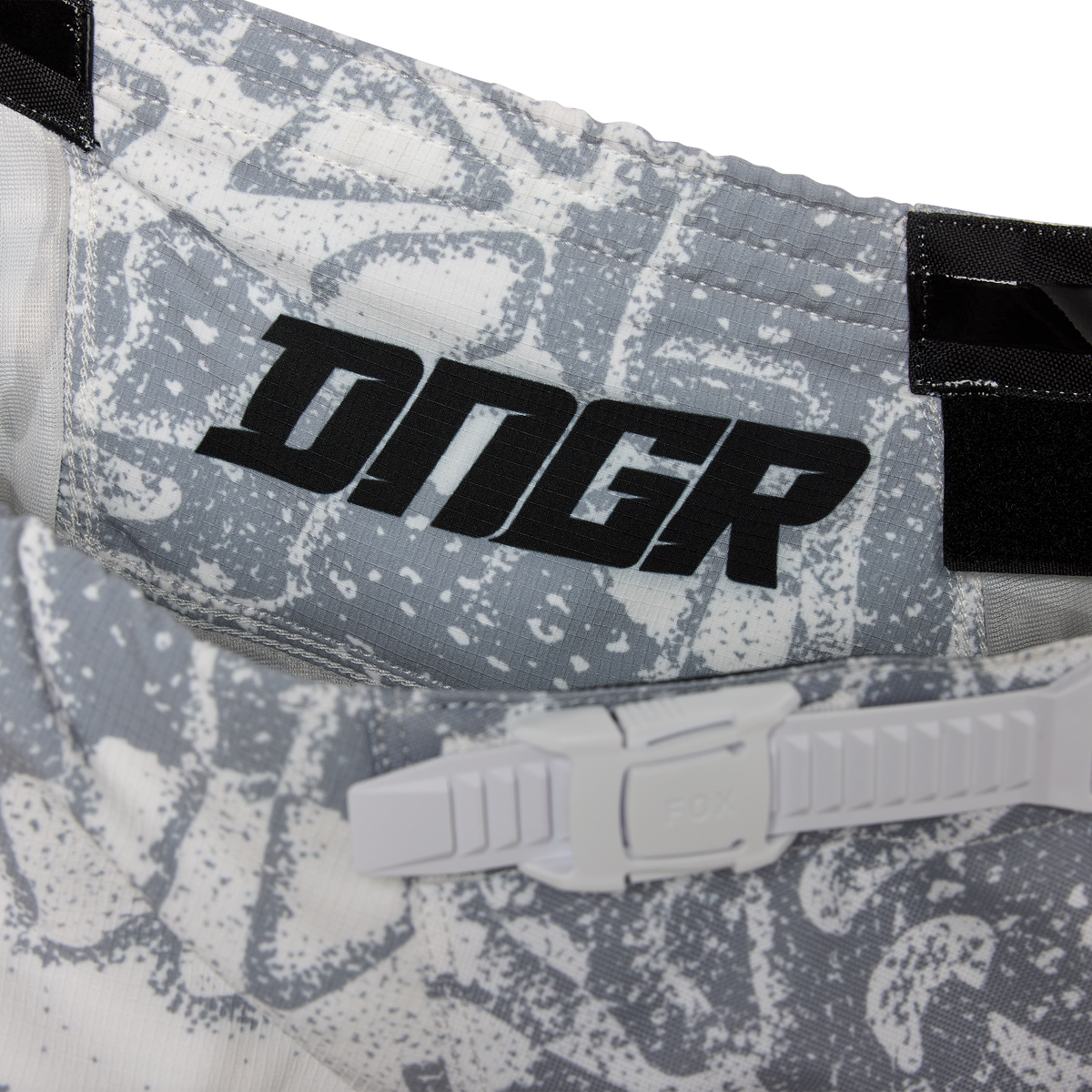 180 DNGR Pants – White